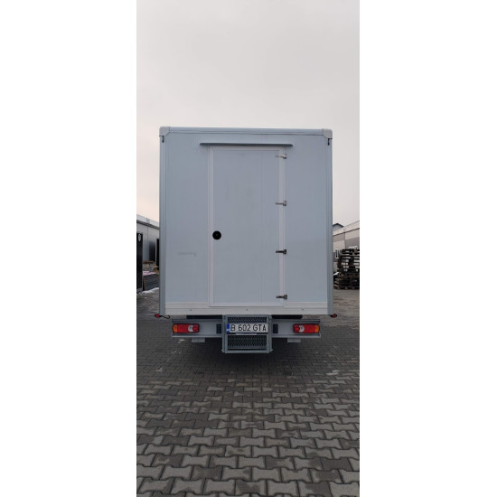 Autoutilitară Fast-Food / Berărie Modulară – 4,9m, Echipată Complet, Nouă