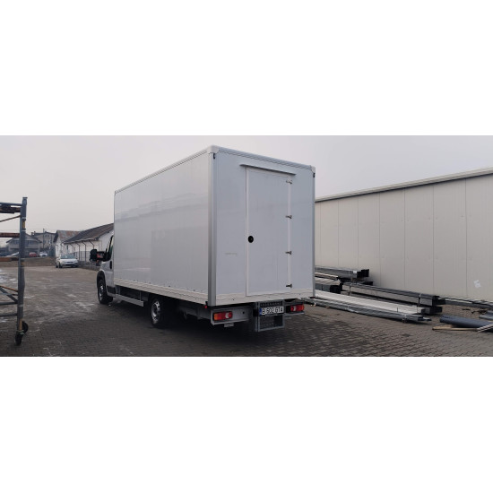 Autoutilitară Fast-Food / Berărie Modulară – 4,9m, Echipată Complet, Nouă
